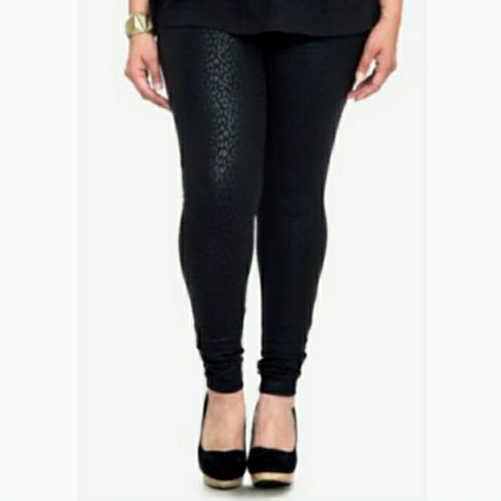Torrid black Iridescent Animal Print Leggings